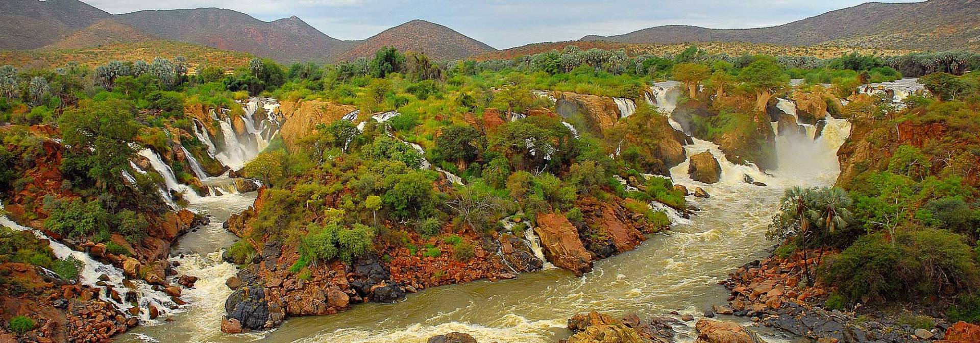Epupa Wasserfälle im Nordwesten Namibias